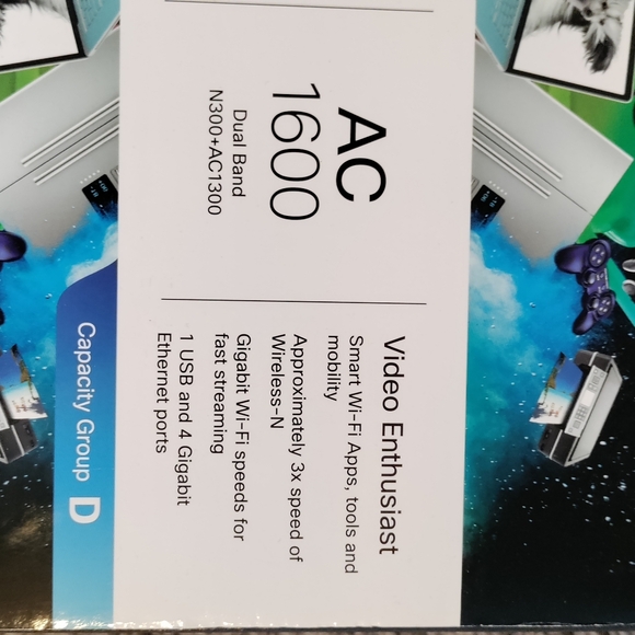 Linksys EA6400 AC1600 Dual-Band Smart WiFi Router - Picture 3 of 3